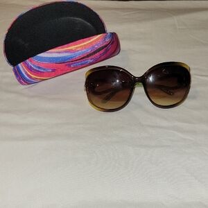 Rocawear Brown Gradient Sunglasses with Colorful Case